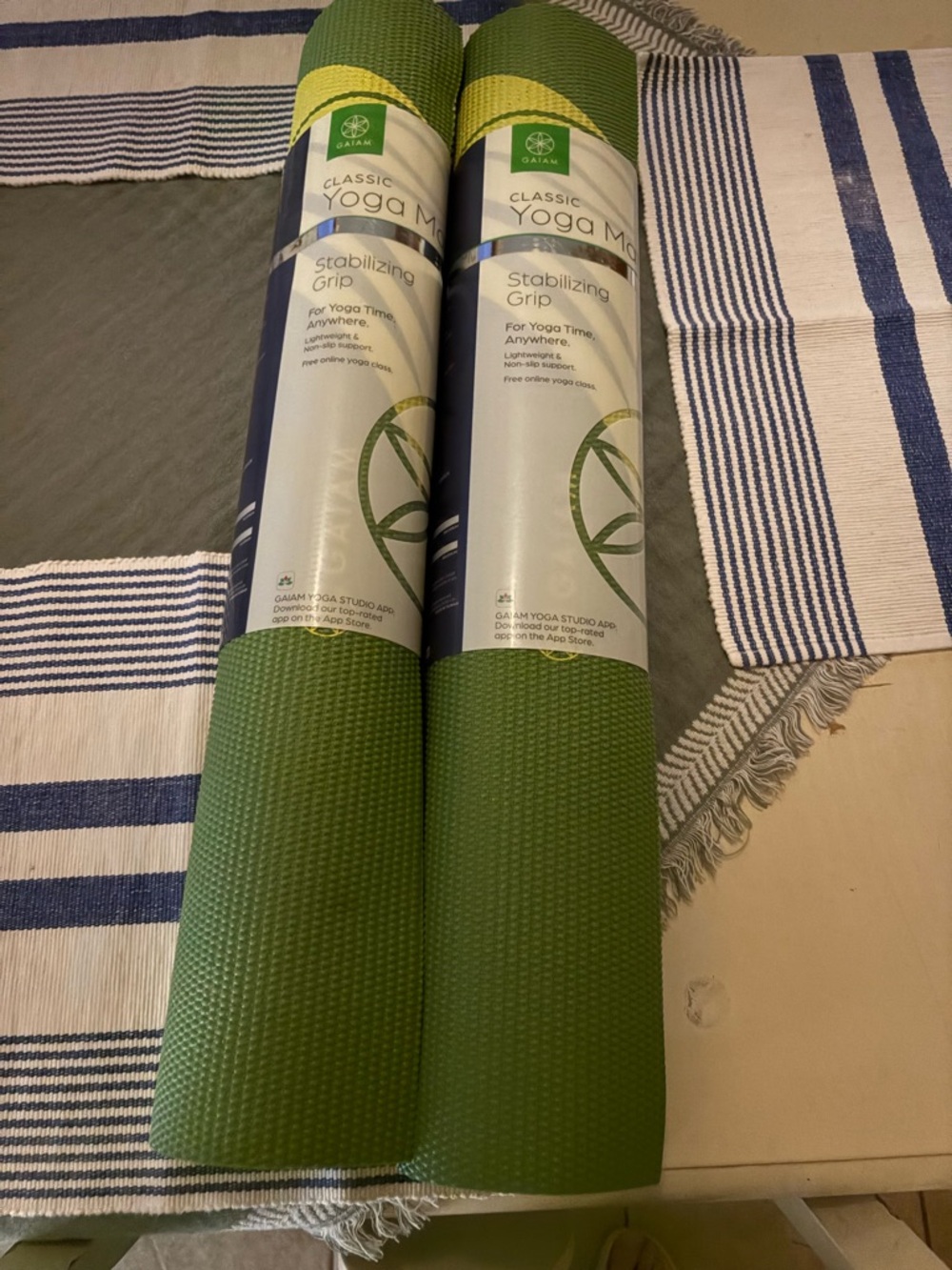 GAIAM Green Classic Yoga Mat Duo - Stabilizing Grip